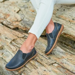 Fashion Born Shoes Mayflower Ii